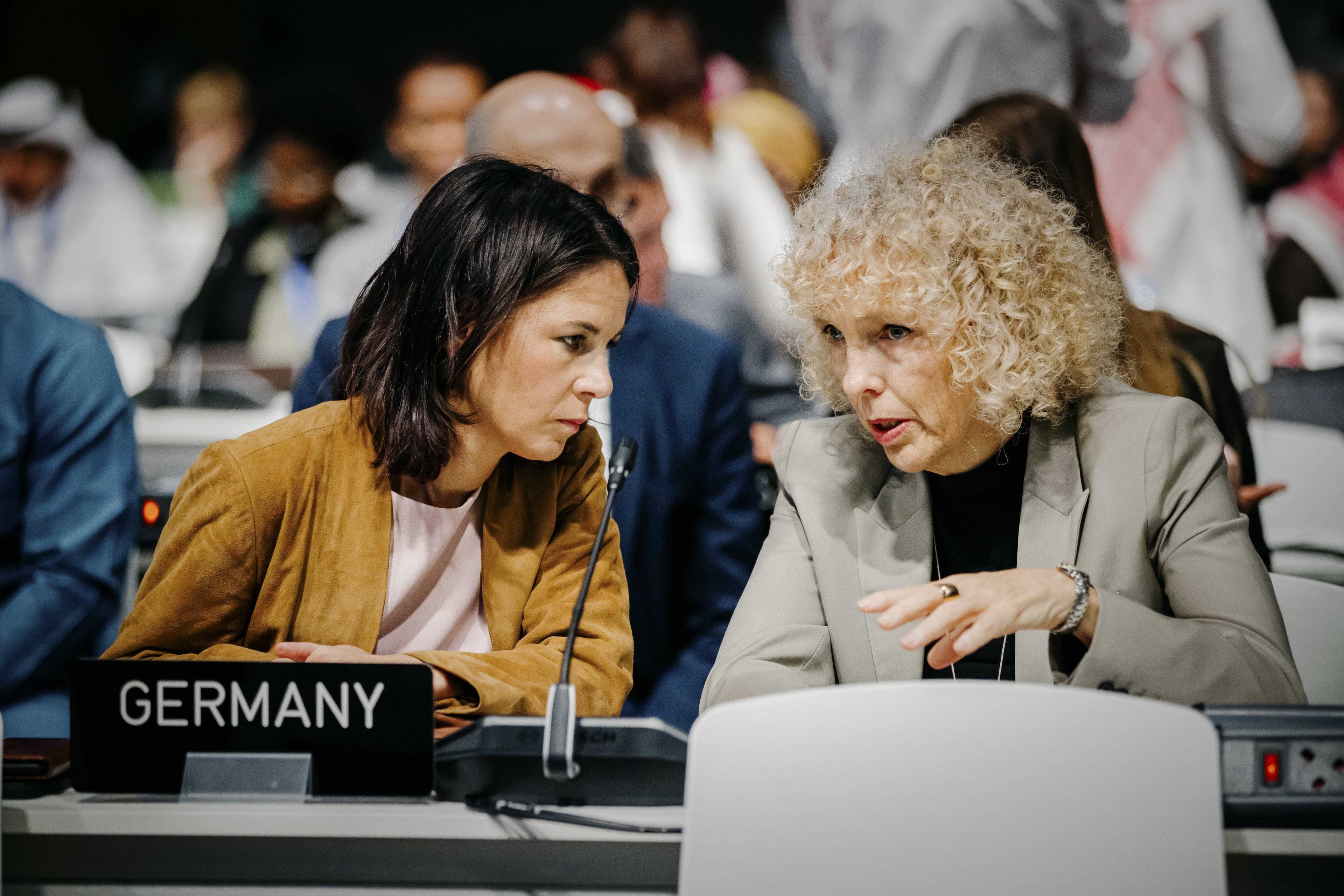 Annalena Baerbock und Jennifer Morgan bei der COP28